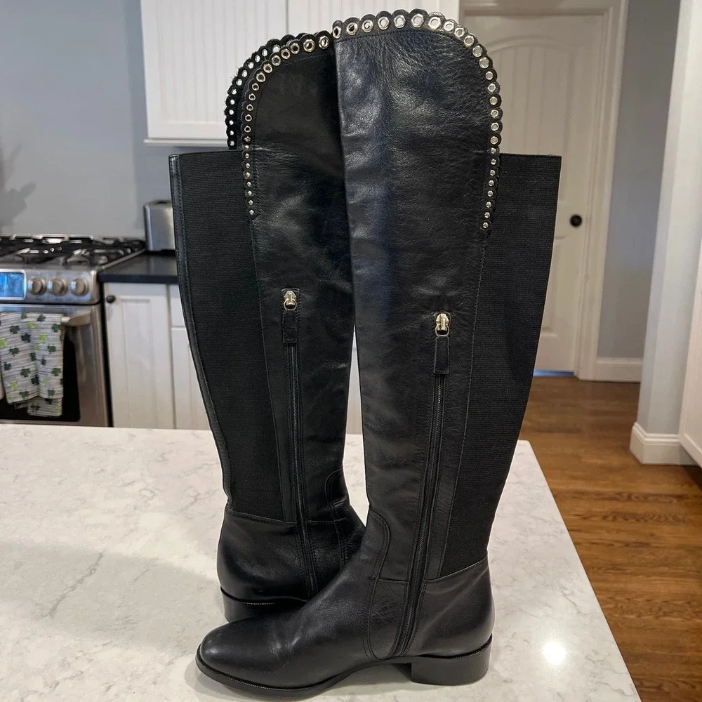 Davos Gomma Women’s Round Toe Leather Boots Gold Grommet Side Zip Size 6.5 Black